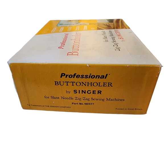 Vtg Singer Professional Buttonholer Sewing Machine Slant Needle Zig-Zag 102577 - Picture 5 of 16